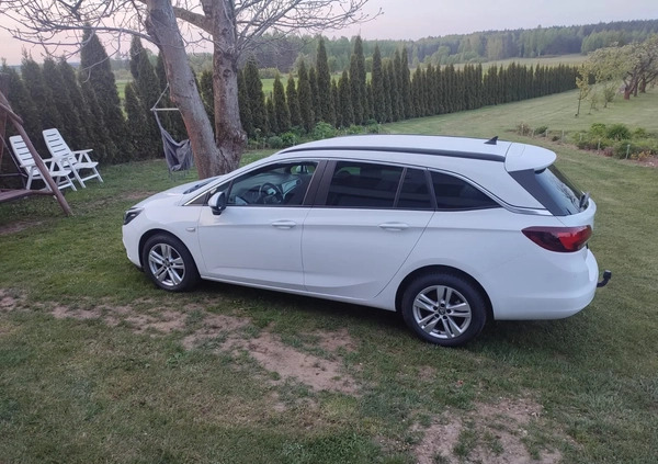 Opel Astra cena 41500 przebieg: 172000, rok produkcji 2018 z Kielce małe 742
